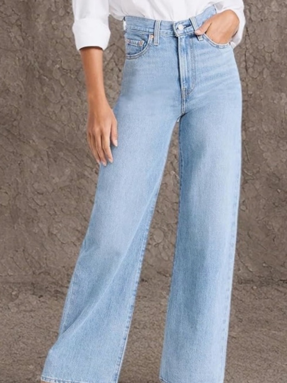 LEVI’S Premium Ribcage High Rise Wide Leg Jeans Size 30